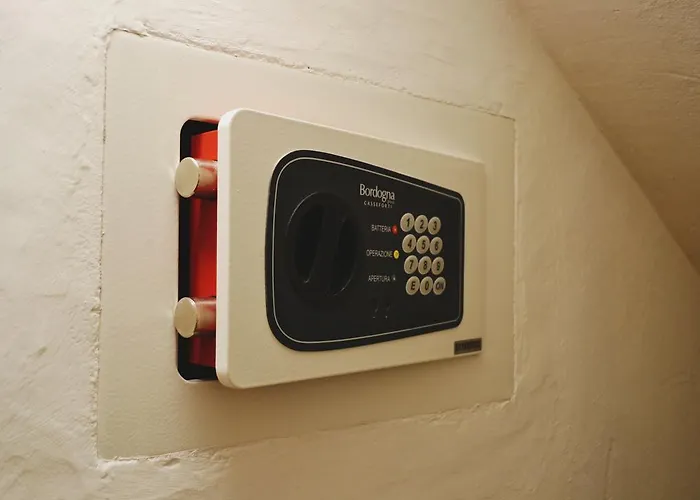 Апартаменти Maison Carrel Elegant 6