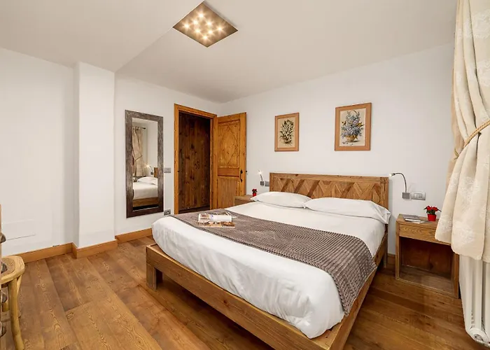 Апартаменти Maison Carrel Elegant 6