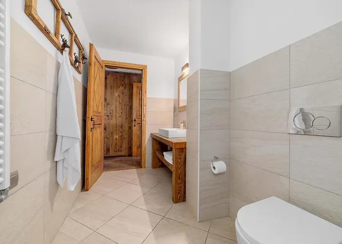 Апартаменти Maison Carrel Elegant 6 *