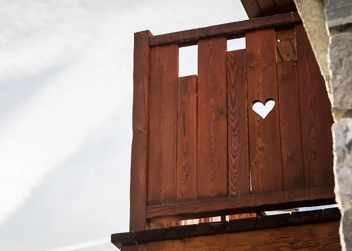 Апартаменти Maison Carrel Elegant 6 *