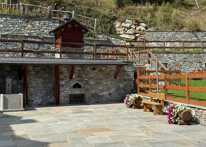 Апартаменти Maison Carrel Elegant 6 *